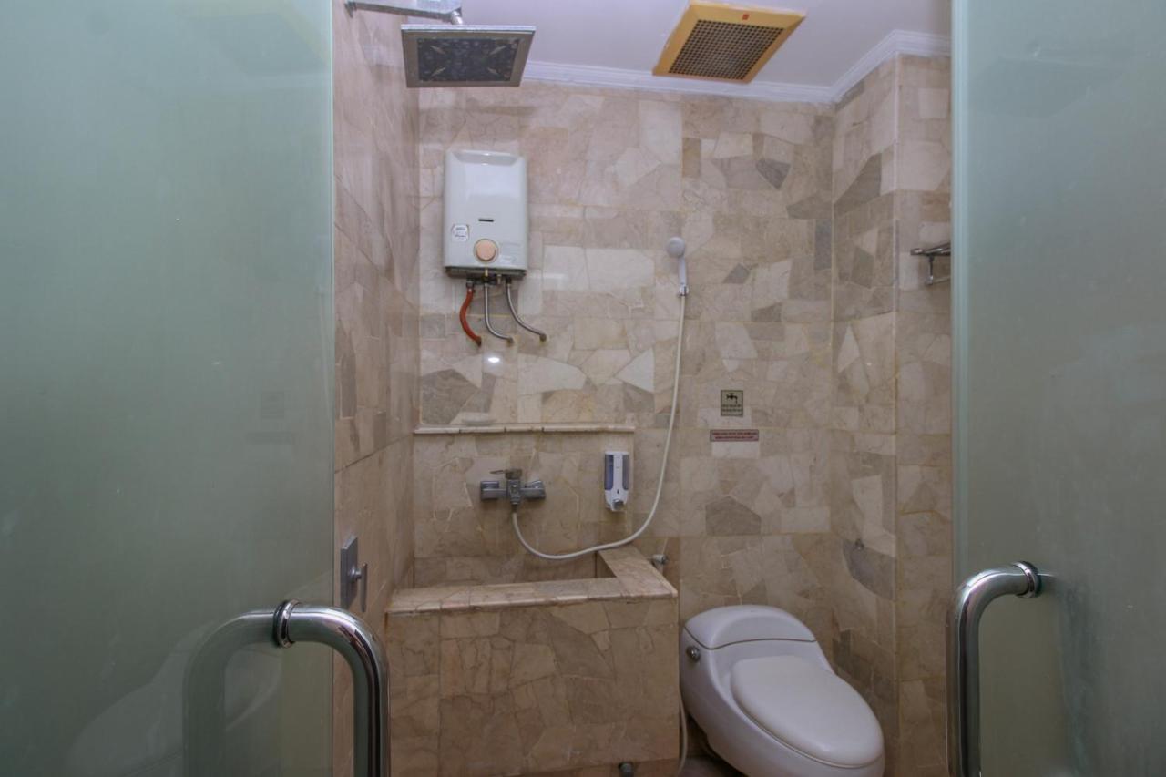 Sky Hotel Buah Batu 1 Bandung Exterior foto